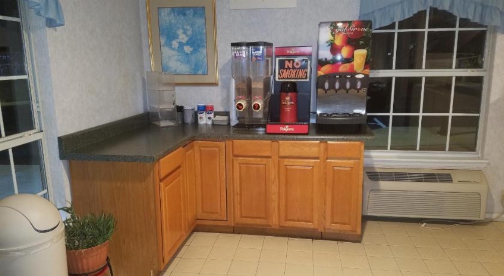 Americas Best Value Inn Winnsboro Main image