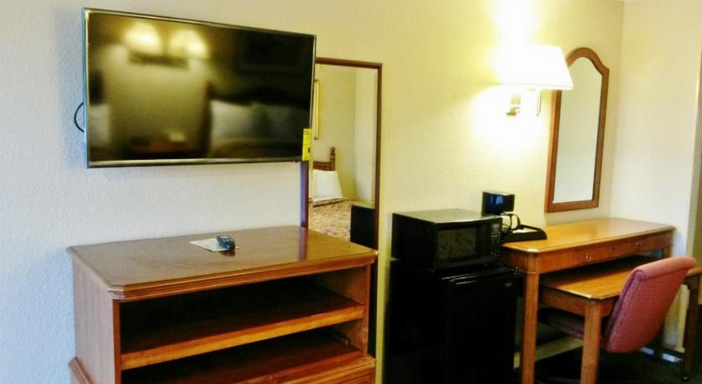 Americas Best Value Inn Winnsboro