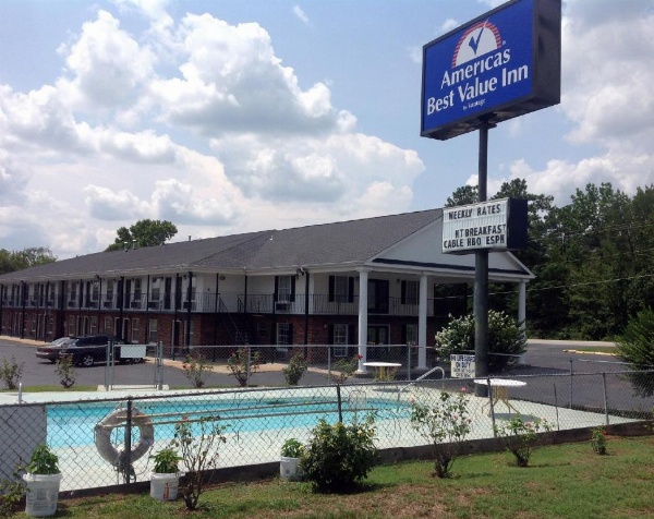 Americas Best Value Inn Winnsboro image 1
